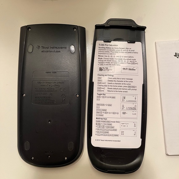 Texas Instruments Calculator - Picture 3 of 3